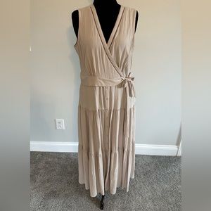 Calvin Klein Women’s Khaki V neck texturd midi dress